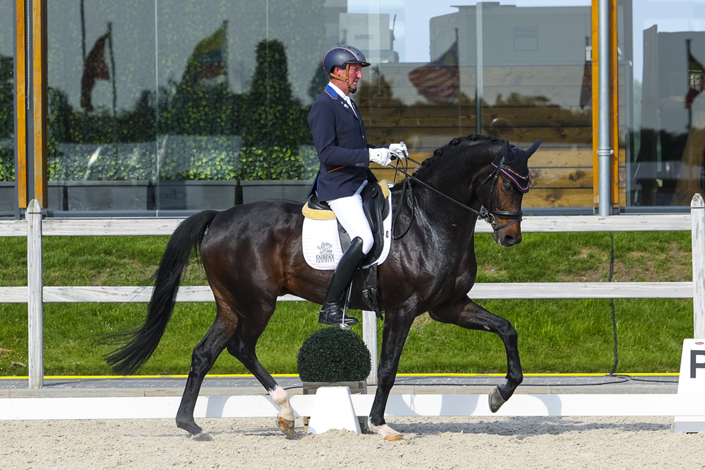 17875789-87e322a525abfcace285